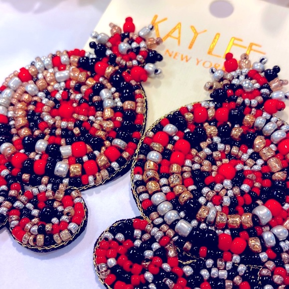 Stunning boho beaded earrings! - Picture 2 of 5